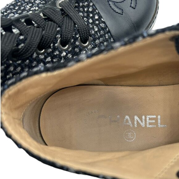 Chanel Black Tweed Leather Cap Toe CC Logo Lace Up Ankle Boots Size 37 - Picture 11 of 11